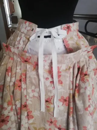 Falda huertana floral sin estrenar