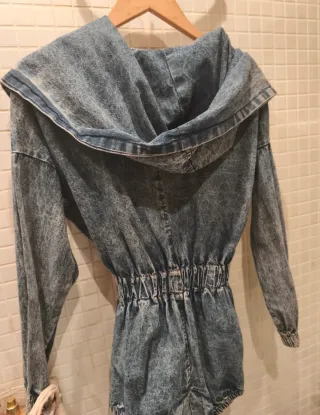 Chaqueta vaquera con capucha