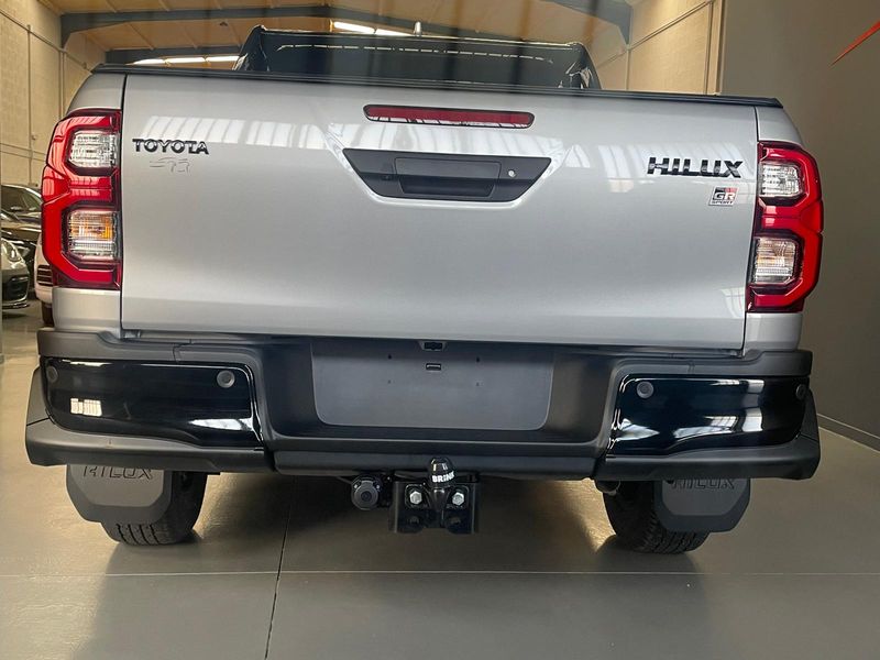 Toyota Hilux 2026, foto 2
