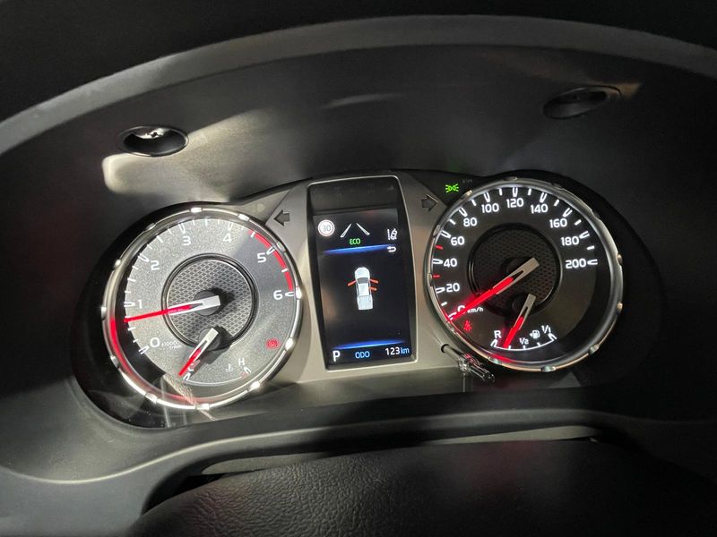 Toyota Hilux 2026, foto 18