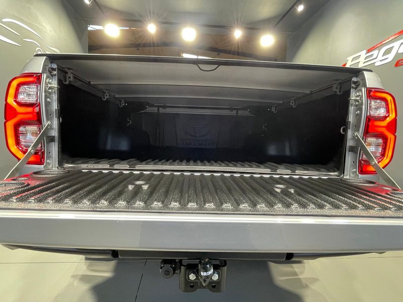 Toyota Hilux 2026, foto 24