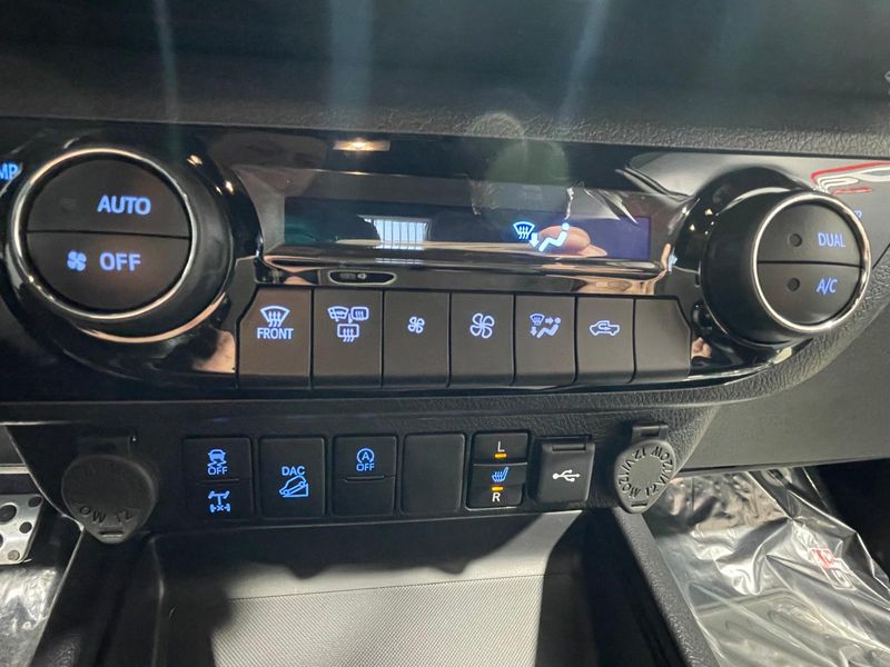 Toyota Hilux 2026, foto 30