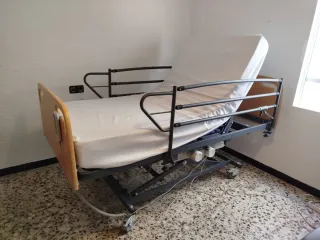 Cama articulada eléctrica madera y metal