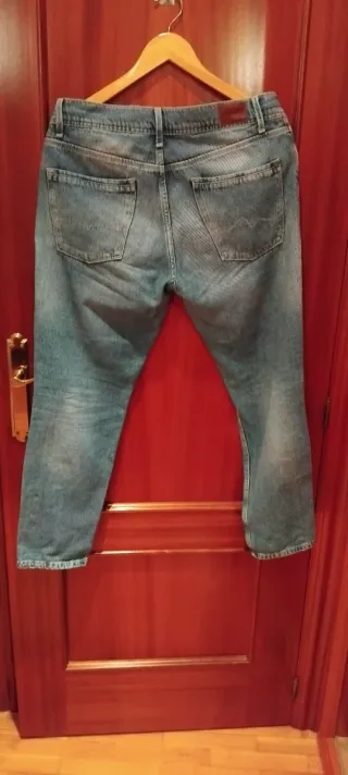 Pantalón vaquero Pepe Jeans desgastado