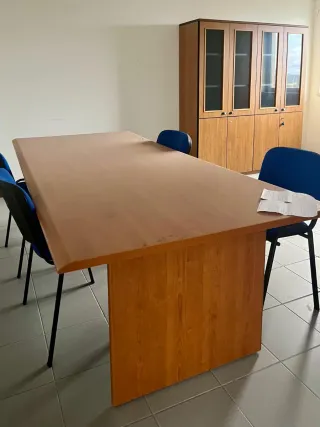 Vari mobili da ufficio ottimo stato