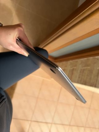 MacBook Air M1 plata, 93% batería 8GB 256GB SSD.