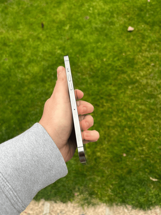 iPhone 12 Pro Max 512GB in perfette condizioni!