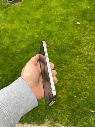 iPhone 12 Pro Max 512GB in perfette condizioni!