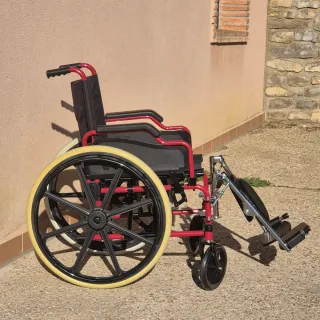 Silla de ruedas. Se uso una semana. Como nueva.