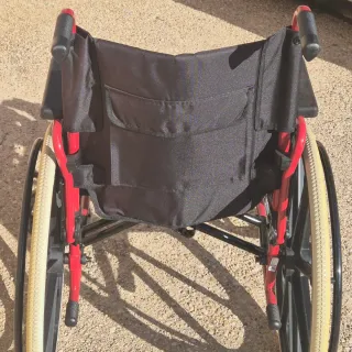 Silla de ruedas. Se uso una semana. Como nueva.