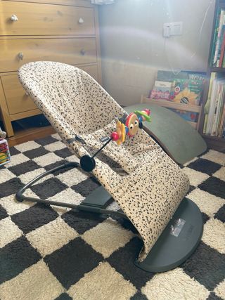 Hamaca Babybjorn con juguete