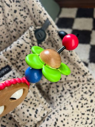 Hamaca Babybjorn con juguete