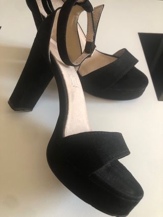 Sandalias tacón negras mujer