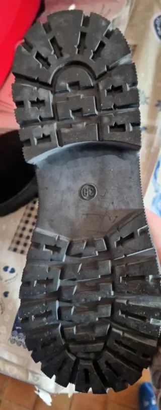 Stivaletti donna neri con pelliccia