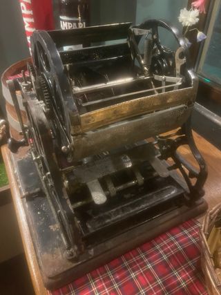 Macchina ciclostile d'epoca