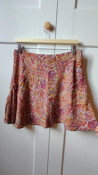 Falda Zara estampado paisley multicolor, talla L