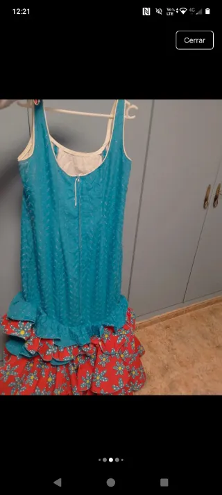 Traje de flamenca azul y rojo
