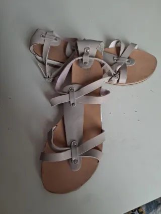 Sandalias piel beige/blancas T.39