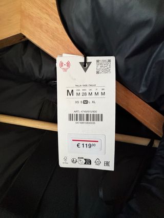 Abrigo largo acolchado negro