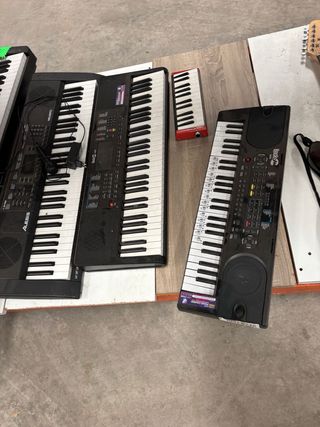 Teclados Piano Negro y Blanco