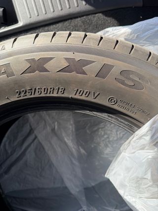 Oferta 4 Neumáticos MAXXISVICTRASPORT5 225/60R18