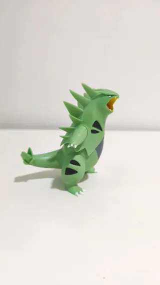 Figura Pokémon Tyranitar 11cm