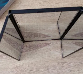 Specchio per trucco pieghevole con base