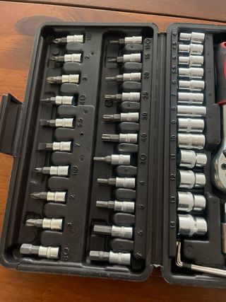 Kit de herramientas carraca y destornilladores