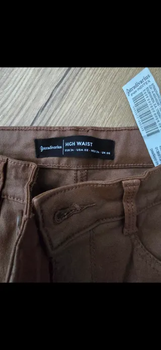 Pantalón Stradivarius chica marrón