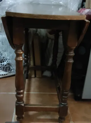 Mesa plegable redonda de madera