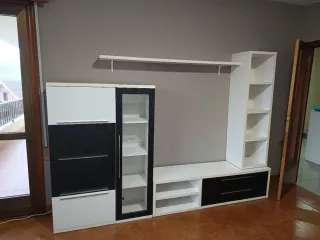 Mueble de salón con mesa de centro elevable