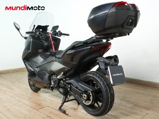 YAMAHA T-MAX 560