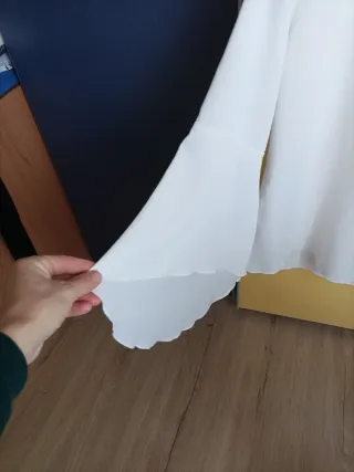 Blusa blanca manga acampanada talla M