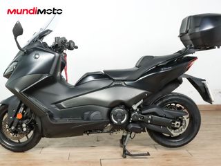YAMAHA T-MAX 560