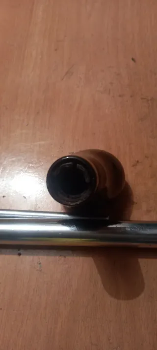 Pomo BMW y Llave Bujías