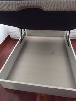 Pack Cama: Canapé + Colchón 135cm + 2 Mesitas