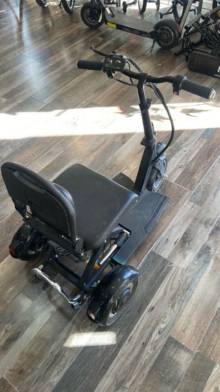 Carro eléctrico con asiento