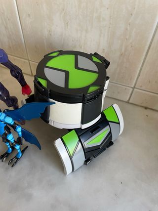 Ben 10 Figures Lot Micro Omnitrix Watch Playset