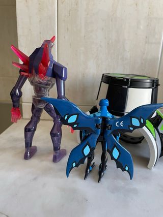 Ben 10 Figures Lot Micro Omnitrix Watch Playset