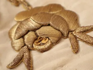 Frente de altar seda bordado oro