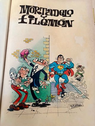 Dos libros comics Super Humor tapa dura: 14 y 31