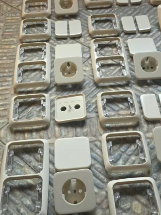 Marcos, tapas y teclas Simón 31 Marfil