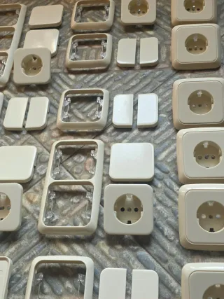 Marcos, tapas y teclas Simón 31 Marfil