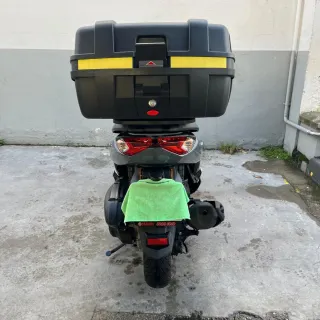 Yamaha Nmax 2024 Gris - Como Nueva