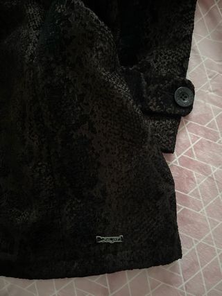 Abrigo Desigual Negro