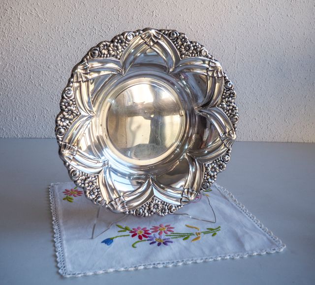 Plato Panera Alpaca Firma MEDHUR Antiguo