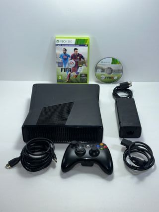 Xbox 360 S 250GB + Controller e FIFA 15