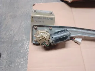 Motor limpiaparabrisas Nissan L35