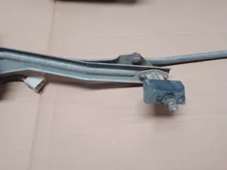 Motor limpiaparabrisas Nissan L35