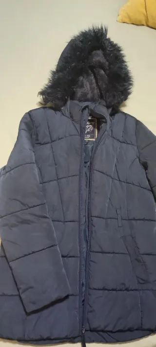 Abrigo niña azul marino con capucha